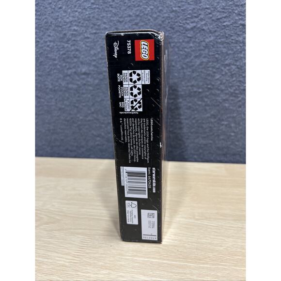 LEGO Star Wars: Barc Speeder Escape 221 Pieces New In Box (75378) - Picture 5 of 6